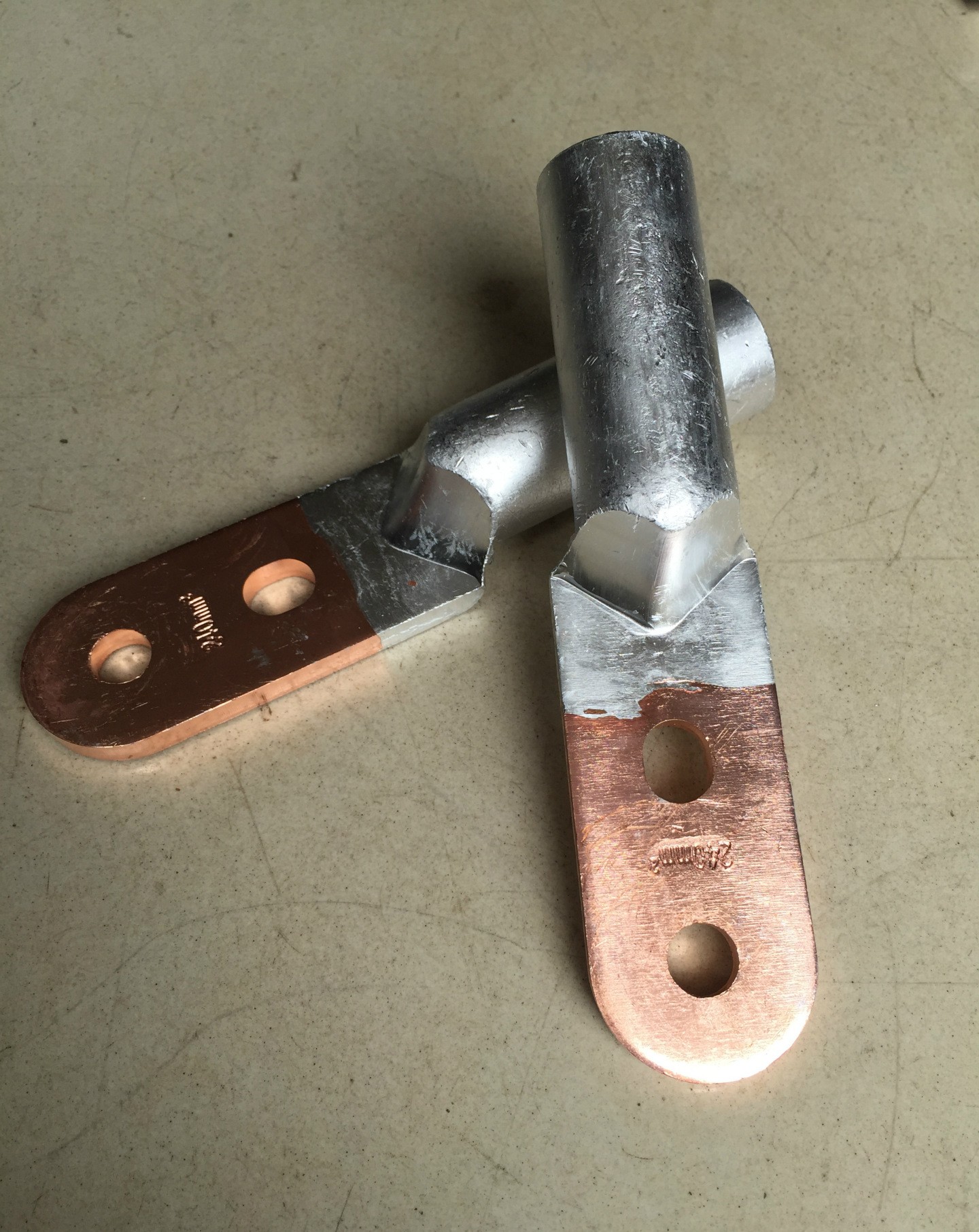 Copper-Aluminum Transition Bi-Metallic Connector
